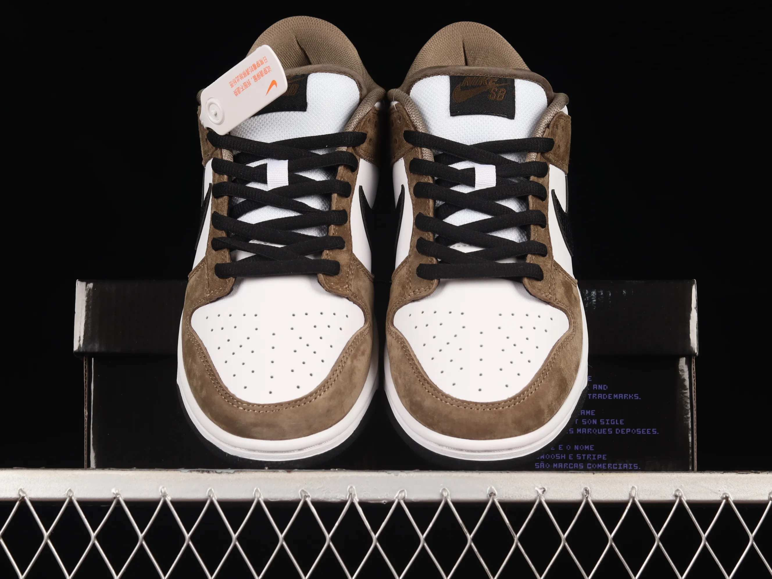 All categories Nk SB Dunk Series Nk SB Dunk Low Low-top sneakers Nk SB Dunk Low Pro "Trail End Brown" suede brown white and black snake pattern SB Dunk Series low-top casual sports skateboard shoes 304292-102
